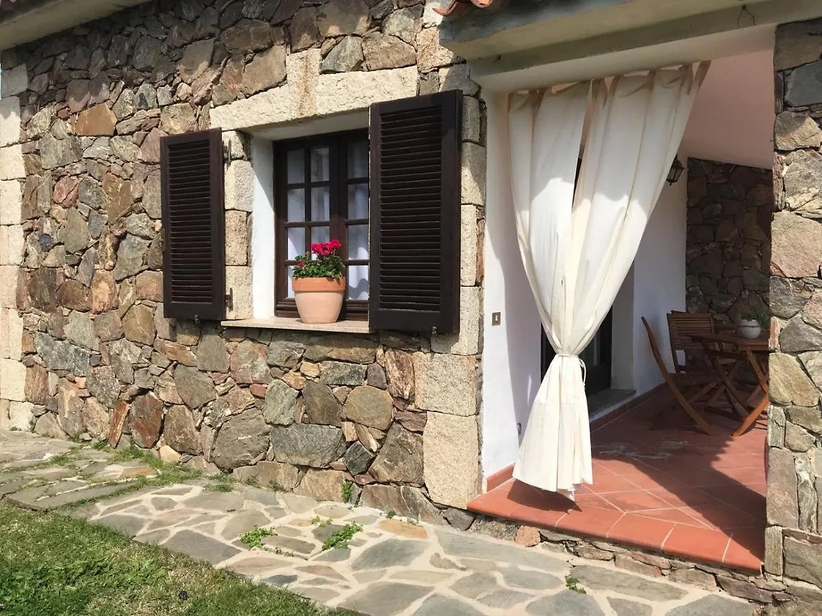 Bed & Breakfast La Villetta San Teodoro  Italy